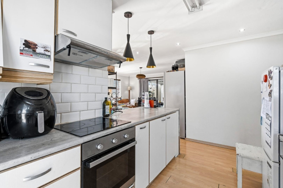 3 Bedroom Property for Sale in Edgemead Western Cape
